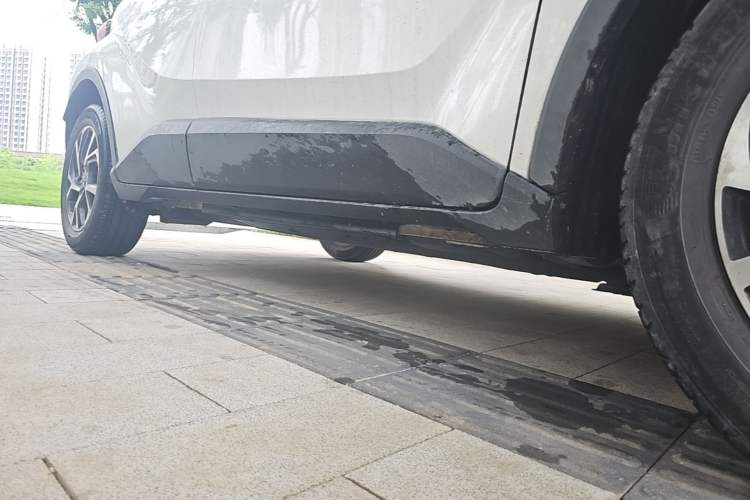Used Toyota C-HR 2020 2.0L Leading Edition Right Side Sill
