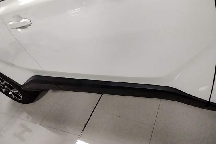 Used Toyota C-HR 2020 2.0L Leading Edition Right Side Sill