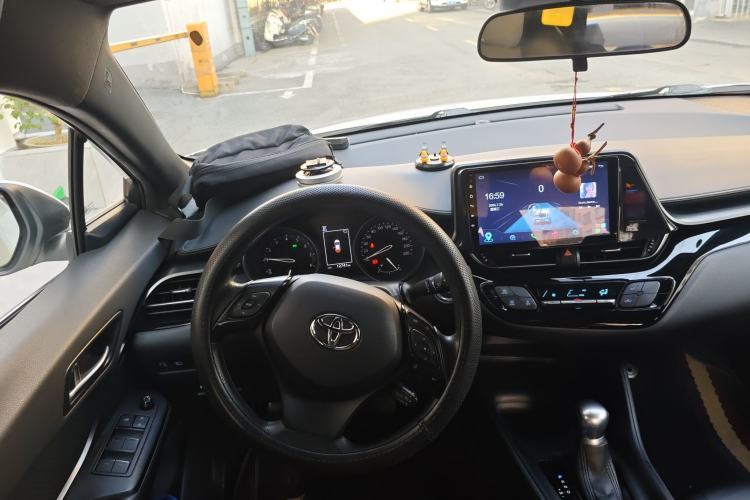 Used Toyota C-HR 2020 2.0L Comfort Edition Steering Wheel