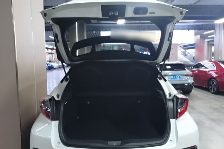 Used Toyota C-HR 2020 2.0L Luxury Edition Trunk