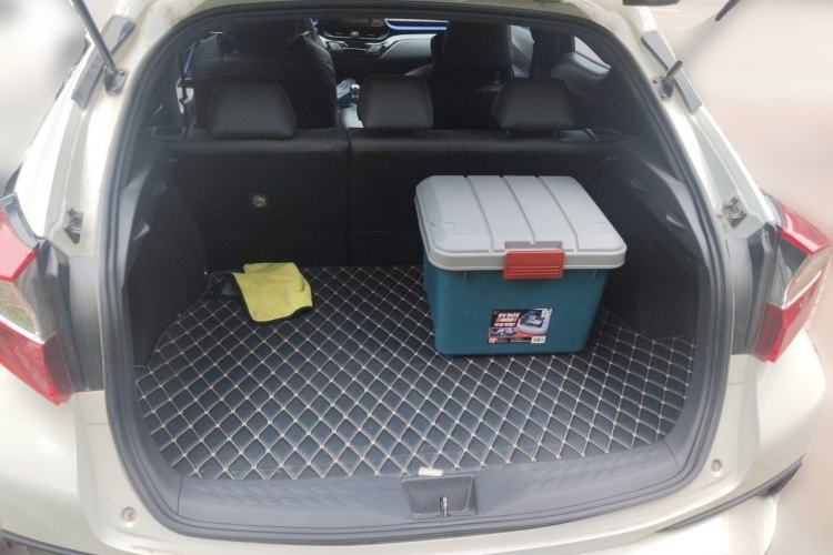Used Toyota C-HR 2020 2.0L Leading Edition Trunk