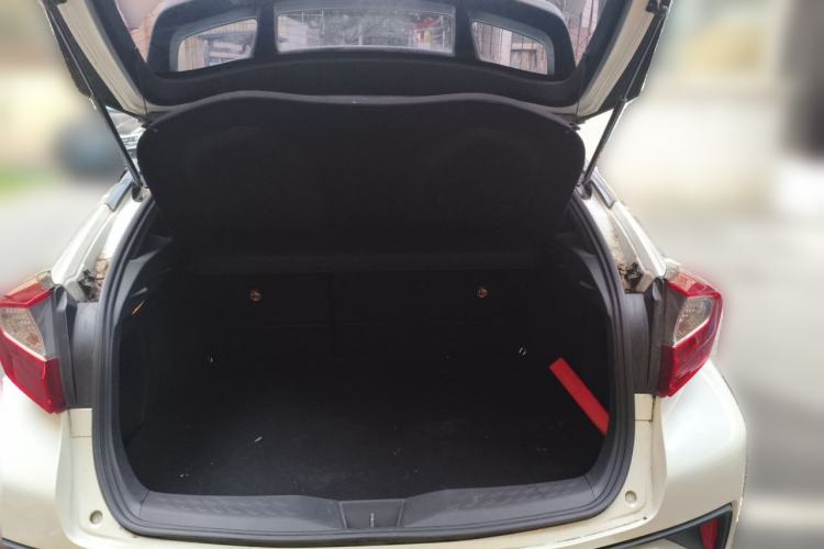 Used Toyota C-HR 2020 2.0L Leading Edition Trunk