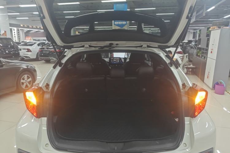 Used Toyota C-HR 2020 2.0L Leading Edition Trunk
