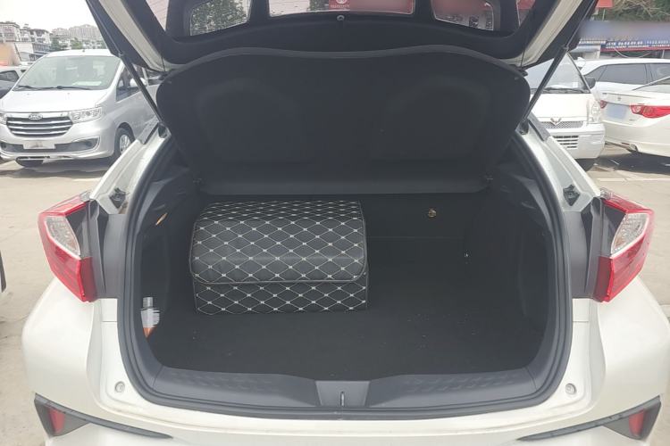 Used Toyota C-HR 2020 2.0L Leading Edition Trunk