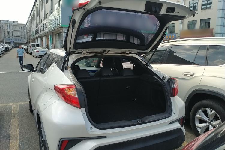 Used Toyota C-HR 2020 2.0L Leading Edition Trunk