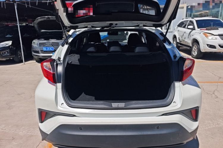 Used Toyota C-HR 2020 2.0L Leading Edition Trunk