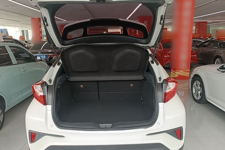Used Toyota C-HR 2020 2.0L Leading Edition Trunk