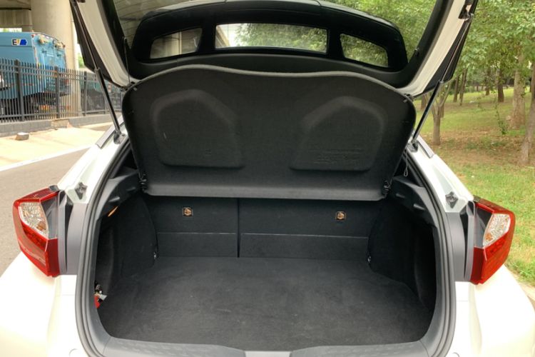 Used Toyota C-HR 2020 2.0L Leading Edition Trunk