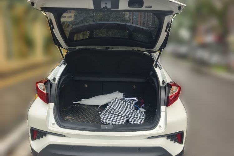 Used Toyota C-HR 2020 2.0L Leading Edition Trunk