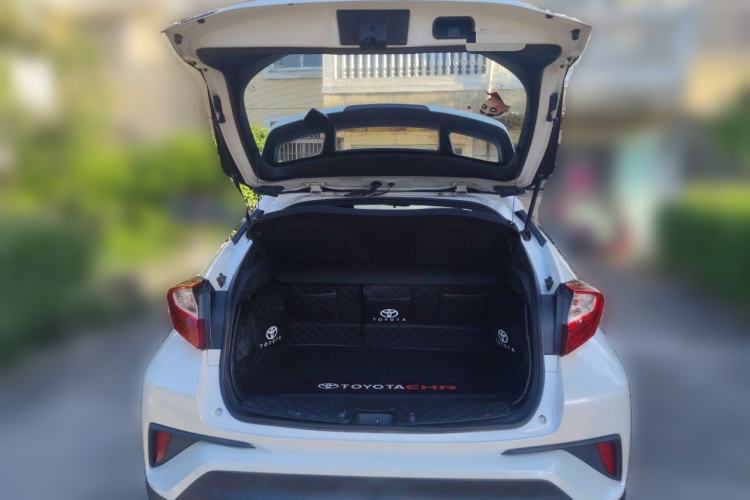 Used Toyota C-HR 2020 2.0L Leading Edition Trunk
