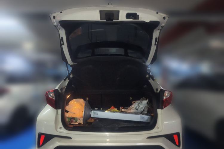 Used Toyota C-HR 2020 2.0L Leading Edition Trunk