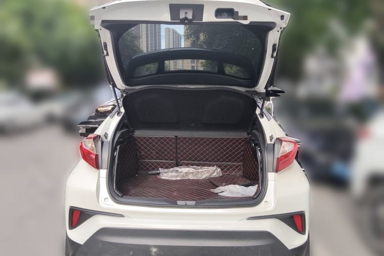Used Toyota C-HR 2020 2.0L Leading Edition Trunk