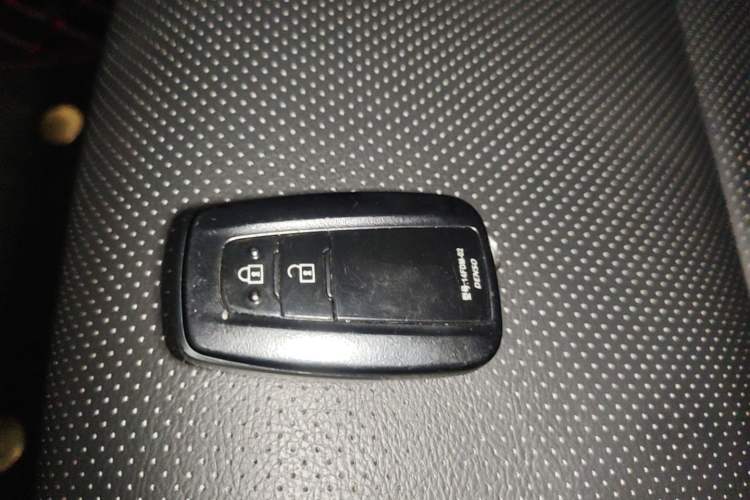 Used Toyota C-HR 2020 2.0L Luxury Edition Vehicle Key