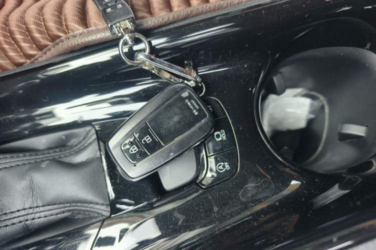 Used Toyota C-HR 2020 2.0L Leading Edition Vehicle Key
