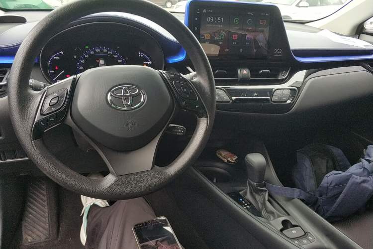 Used Toyota C-HR 2021 Dual-Motor 2.0L E-CVT Comfort Edition Center Console