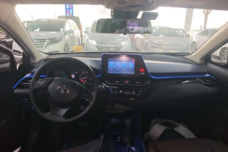 Used Toyota C-HR 2021 2.0L Comfort Edition Center Console