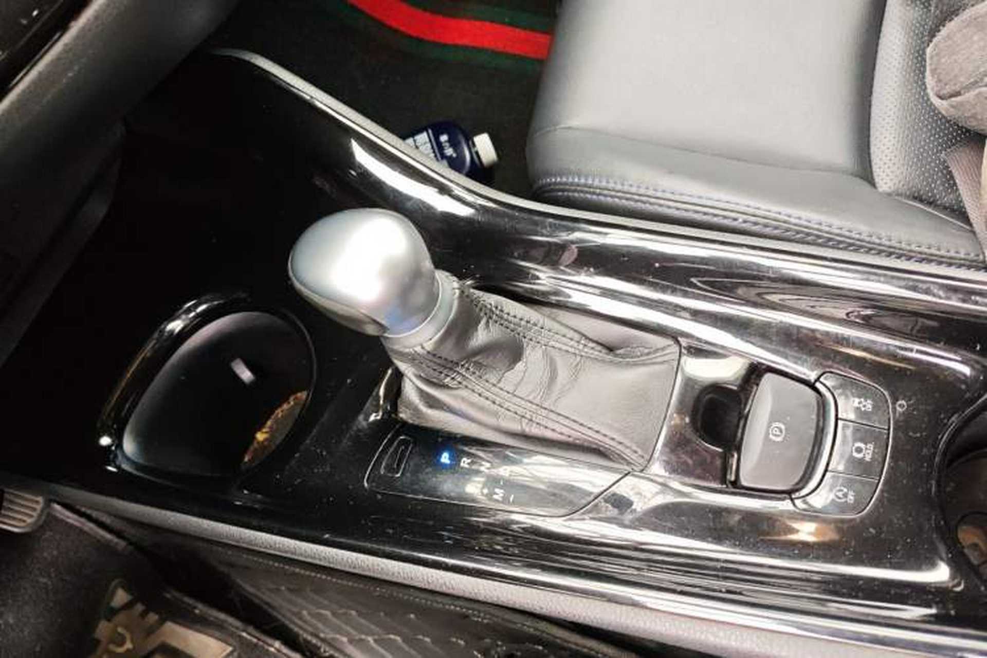 Used Toyota C-HR 2021 2.0L Luxury Edition Gear Lever
