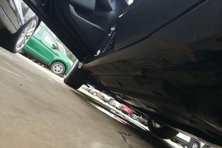 Used Toyota C-HR 2021 Dual-Motor 2.0L E-CVT Comfort Edition Left Side Sill