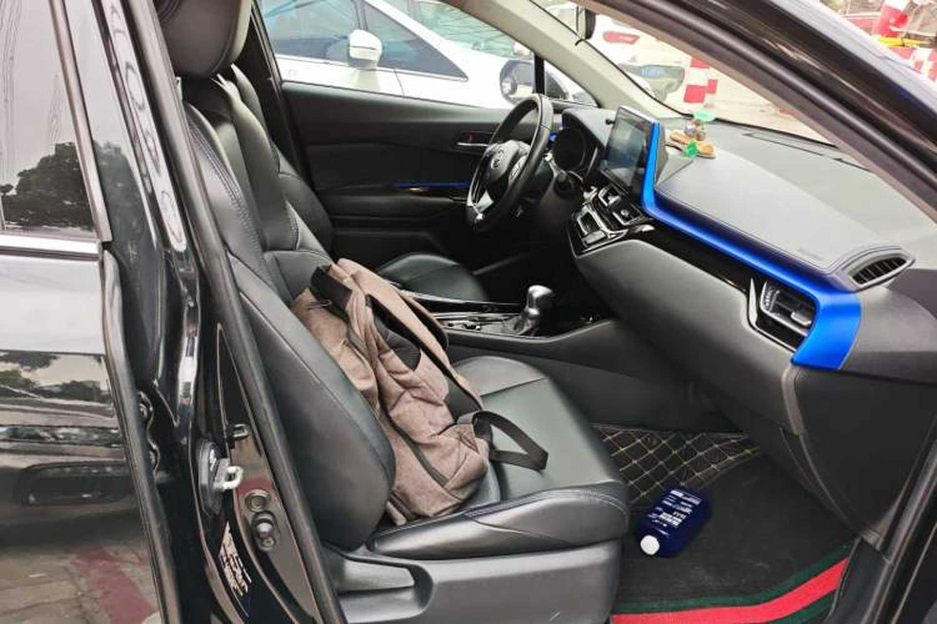 Used Toyota C-HR 2021 2.0L Luxury Edition Right Front Seat