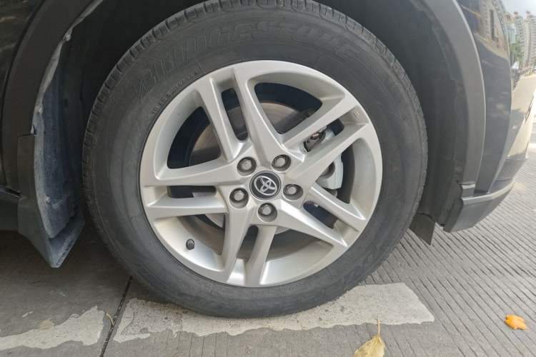 Used Toyota C-HR 2021 Dual-Motor 2.0L E-CVT Comfort Edition Right Front Wheel Hub