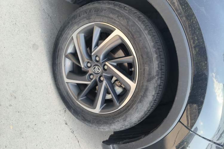 Used Toyota C-HR 2021 2.0L Luxury Edition Right Front Wheel Hub