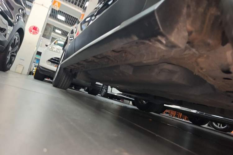 Used Toyota C-HR 2021 2.0L Comfort Edition Right Side Sill