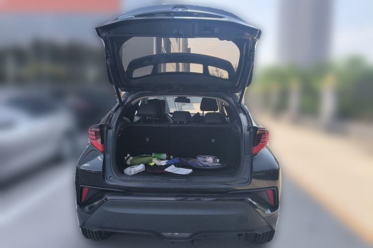 Used Toyota C-HR 2021 2.0L Luxury Edition Trunk
