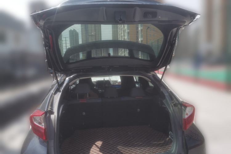 Used Toyota C-HR 2021 2.0L Comfort Edition Trunk