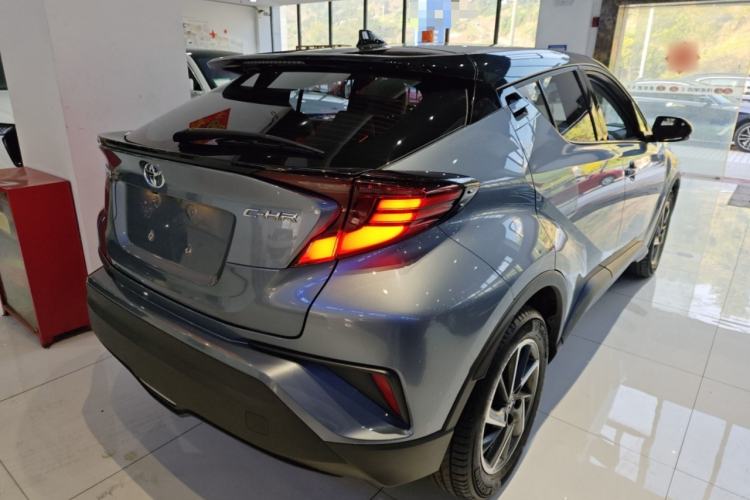 Used Toyota C-HR 2021 2.0L Luxury Edition Exterior 3
