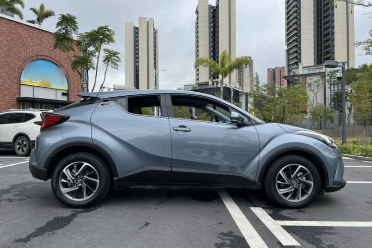 Used Toyota C-HR 2021 2.0L Luxury Edition Exterior 7