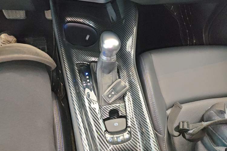 Used Toyota C-HR 2021 2.0L Luxury Edition Gear Lever