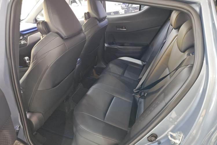 Used Toyota C-HR 2021 2.0L Luxury Edition Interior 1