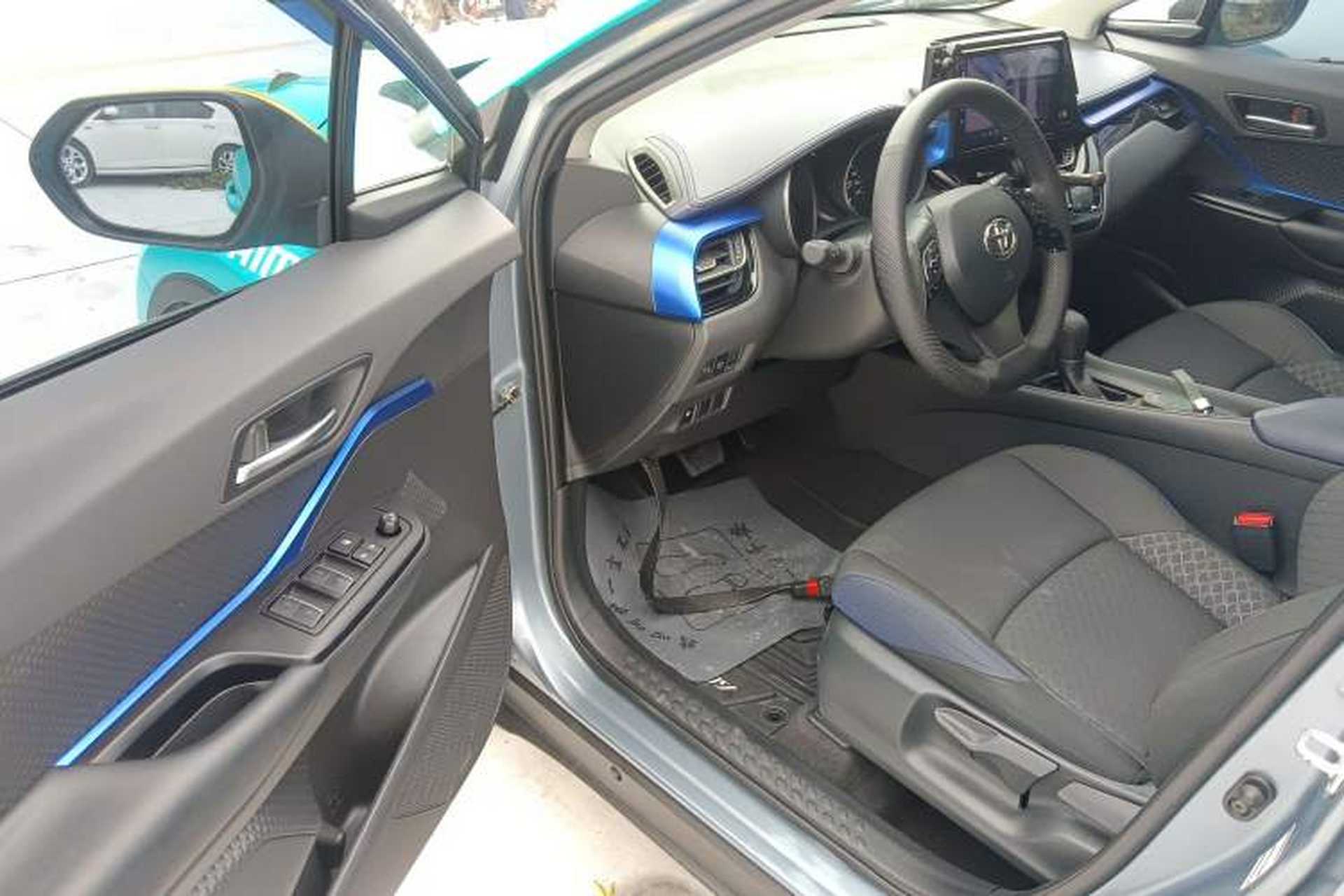 Used Toyota C-HR 2021 2.0L Comfort Edition Interior 3