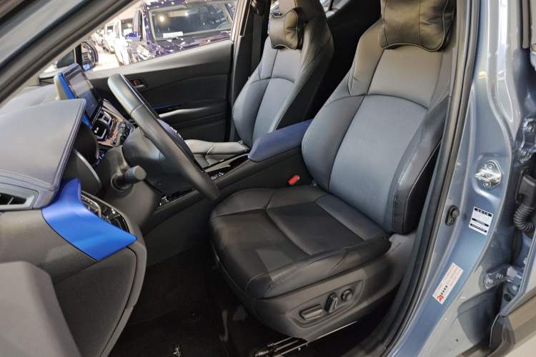 Used Toyota C-HR 2021 2.0L Luxury Edition Left Front Seat