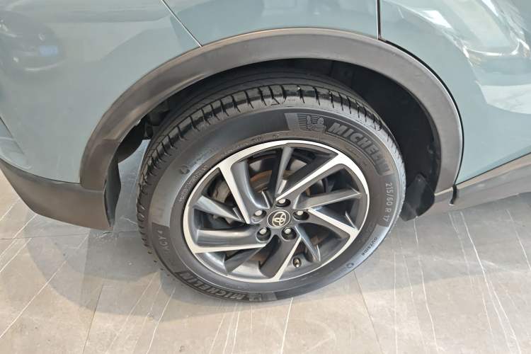Used Toyota C-HR 2021 2.0L Luxury Edition Right Rear Wheel Hub