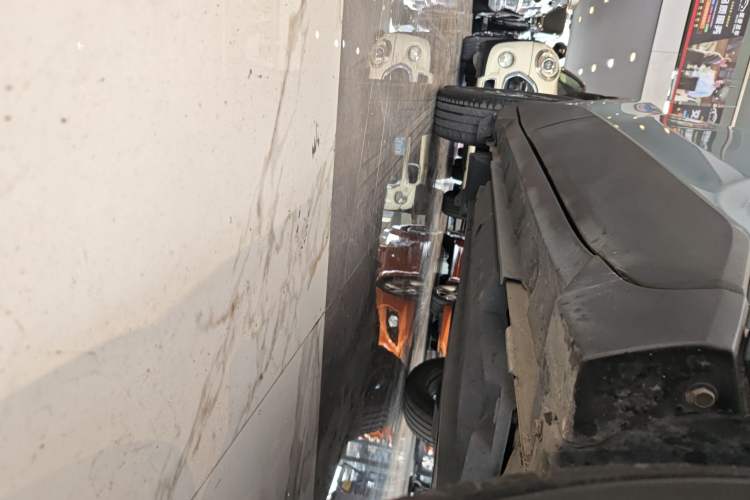 Used Toyota C-HR 2021 2.0L Luxury Edition Right Side Sill