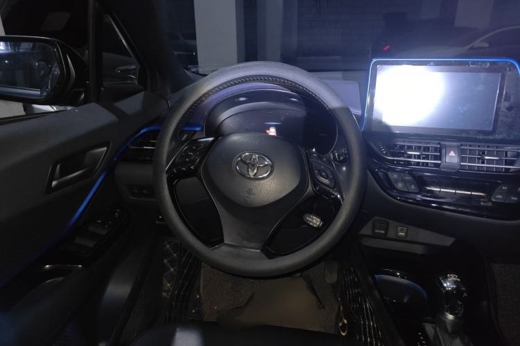 Used Toyota C-HR 2021 Dual-Motor 2.0L E-CVT Luxury Edition Steering Wheel
