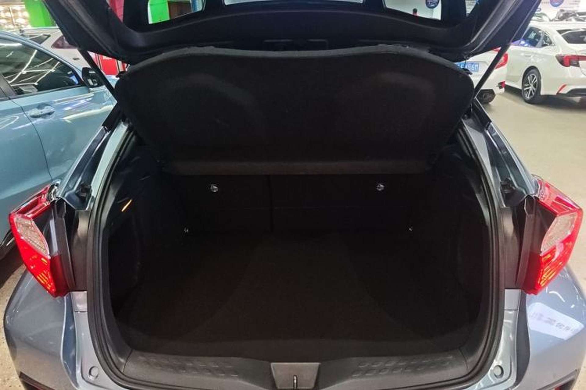 Used Toyota C-HR 2021 2.0L Comfort Edition Trunk