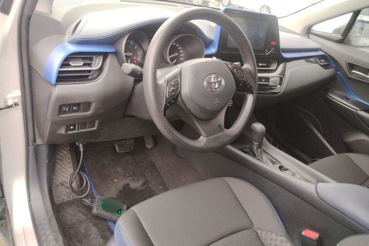 Used Toyota C-HR 2021 2.0L Comfort Edition Center Console