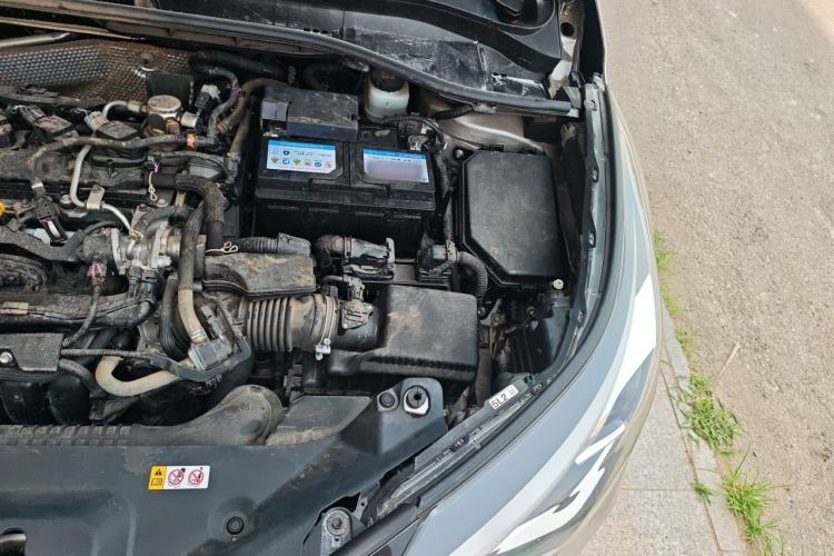 Used Toyota C-HR 2021 2.0L Luxury Edition Engine Bay Left