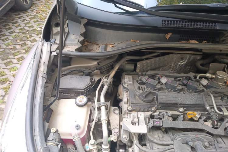 Used Toyota C-HR 2021 2.0L Luxury Edition Engine Bay Right