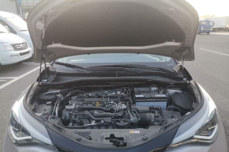 Used Toyota C-HR 2021 2.0L Luxury Edition Engine Bay