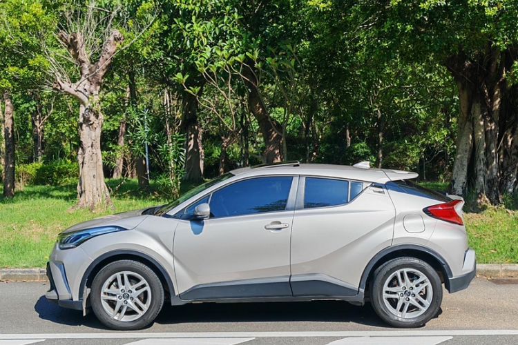Used Toyota C-HR 2021 2.0L Comfort Edition Exterior 2