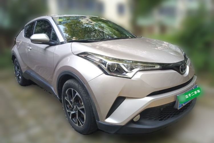 Used Toyota C-HR 2021 2.0L Luxury Edition Front Right 45 Deg