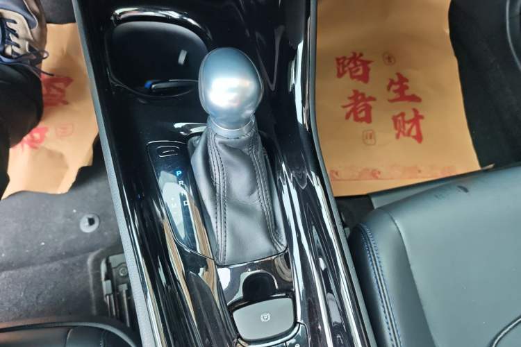 Used Toyota C-HR 2021 2.0L Luxury Edition Gear Lever