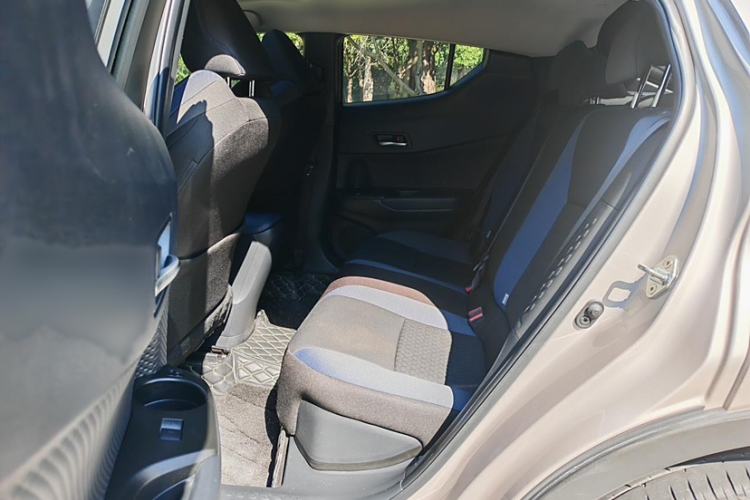 Used Toyota C-HR 2021 2.0L Comfort Edition Interior 2