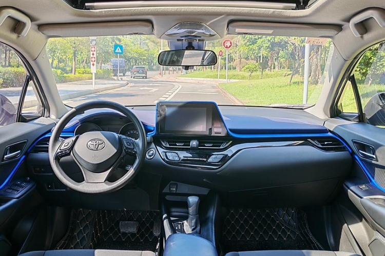 Used Toyota C-HR 2021 2.0L Comfort Edition Interior 6