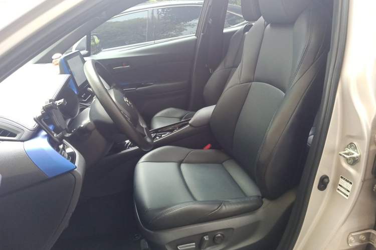 Used Toyota C-HR 2021 2.0L Luxury Edition Left Front Seat