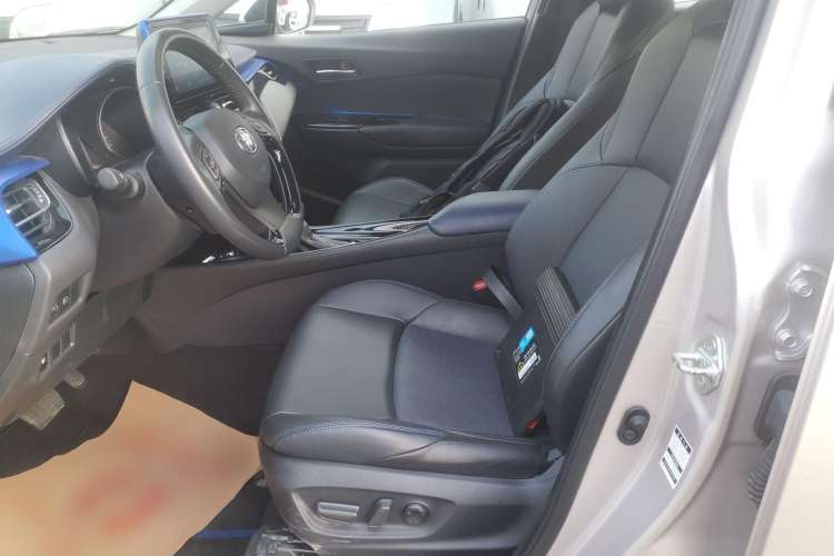 Used Toyota C-HR 2021 2.0L Luxury Edition Left Front Seat