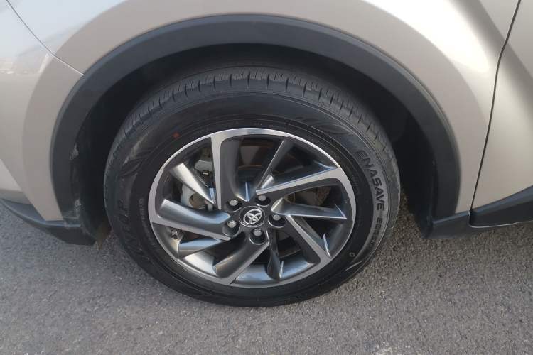 Used Toyota C-HR 2021 2.0L Luxury Edition Left Front Wheel Hub